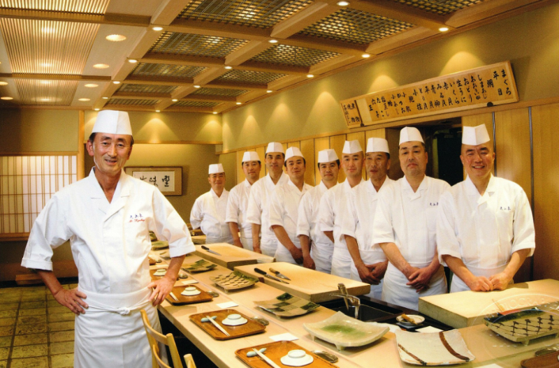 【東京　都内】銀座の老舗　久兵衛で一流の寿司職人を目指しませんか